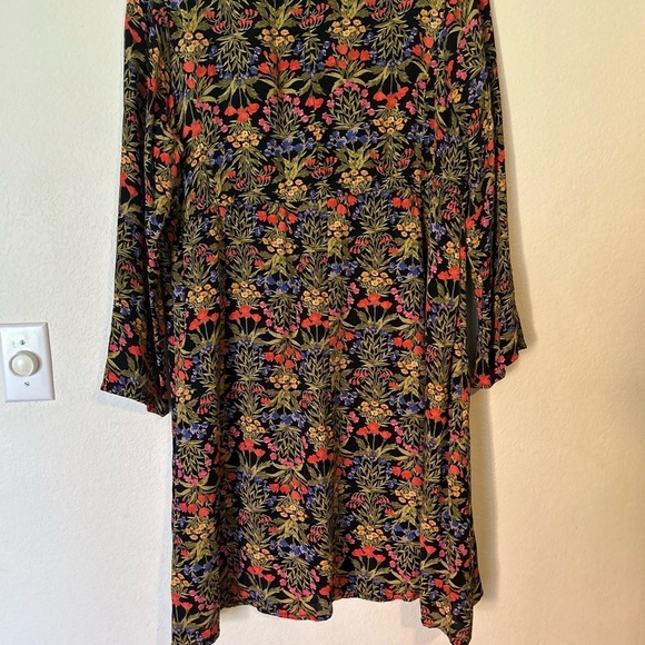 Old Navy Floral Multicolor Dress Bell Sleeve 1X - Picture 3 of 9